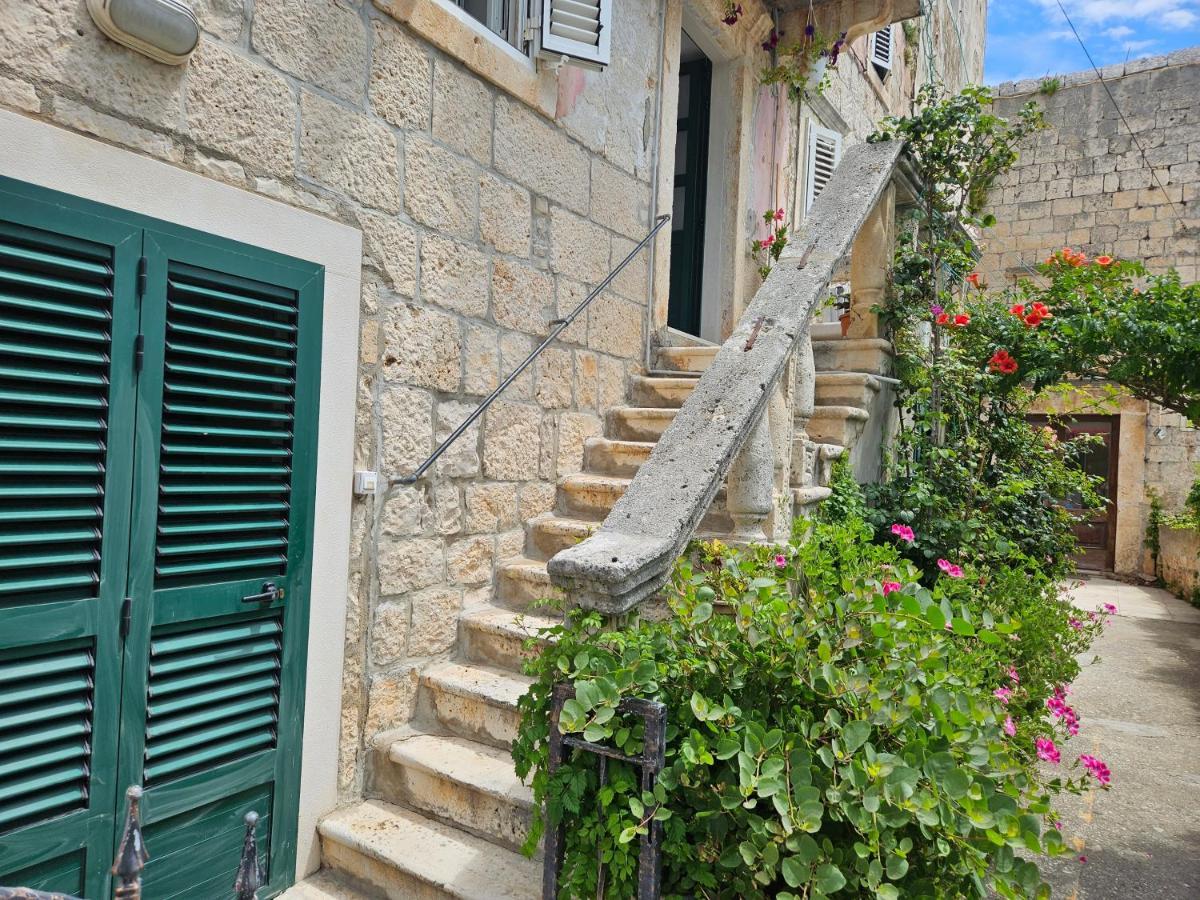 Arsenal Lägenhet Korčula Exteriör bild